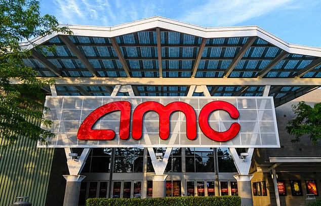 Один из самых узнаваемых элементов AMC – это их предсеансовый рекламный ролик, в котором Николь Кидман произносит: «почему-то разбитое сердце чувствует себя хорошо в таком месте»