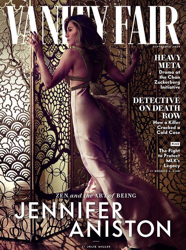 56-летняя обладательница Эмми, звезда «Друзей», заявила Vanity Fair: «Мы сделали всё, что могли, когда могли».