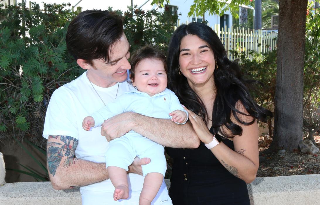 Дрейк Белл подал на развод со своей супругой, актрисой Джанет фон Шмелинг, спустя более двух лет после того, как она сама инициировала развод