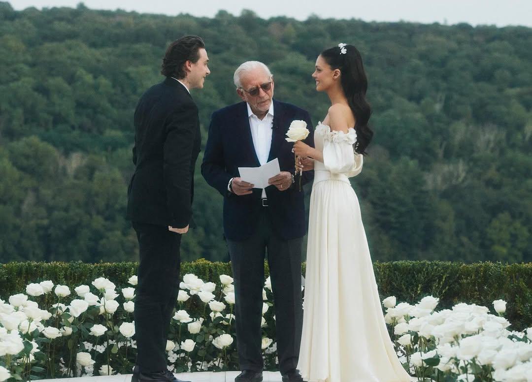 Бруклин Бекхэм не упомянул Дэвида и Викторию Бекхэм в своей речи на церемонии возобновления брачных обетов