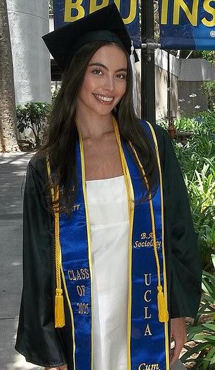 Недавно она с отличием окончила UCLA, получив степень бакалавра социологии.