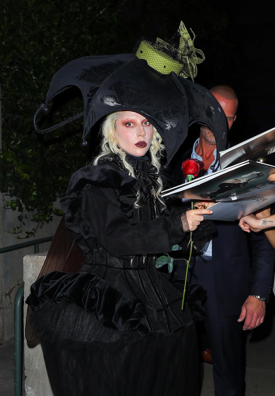Lady Gaga: Музыка и фильмы теперь на Spotify и Netflix.