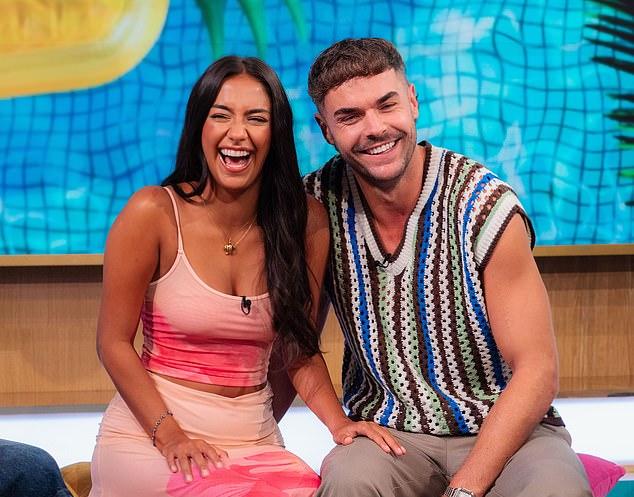 Шакира Хан из Love Island объяснила, почему они с Гарри Куксли до сих пор не оформили свои отношения