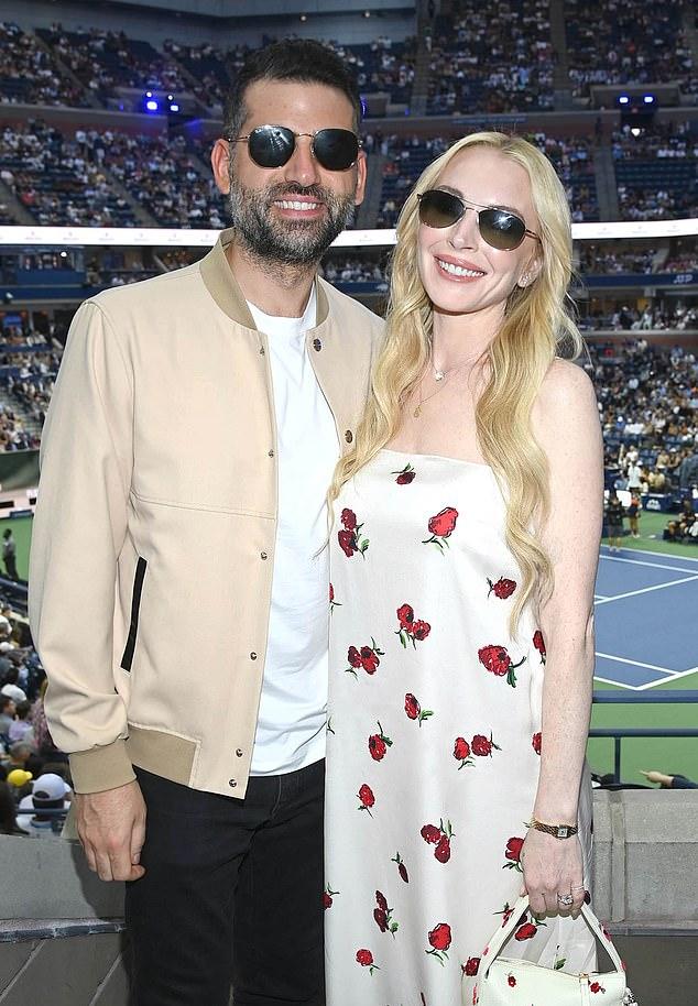 Рядом с Лохан отсутствовал муж Бадер Шаммас. Пара была на US Open неделю назад, их видели 31 августа.