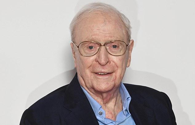 92-летний Майкл Кейн возвращается в кино, снова сыграв священника в сиквеле Вина Дизеля «Последний охотник на ведьм 2».