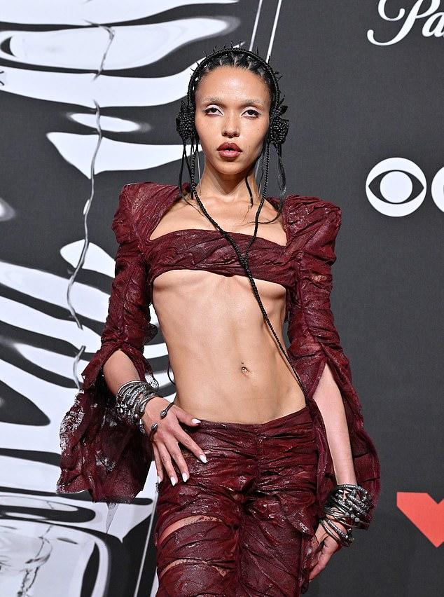Объявлены номинанты на премию Mercury Prize этого года: FKA Twigs, CMAT и Sam Fender.