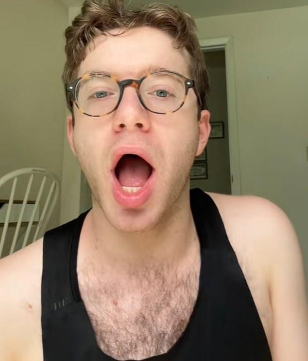 Недавно опубликованный в TikTok клип, набравший 2,6 млн лайков, показывает, как интернет-звезда Джоуи Мороф пародирует актера Росомахи.