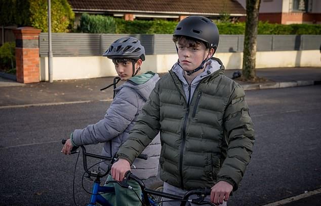 Оуэн Купер возвращается на ТВ в своей первой роли после исторической победы на Emmy