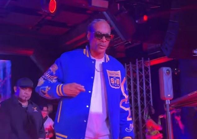 Снуп Догг на выходных разозлил фанатов Сиднея, опоздав на несколько часов на долгожданный концерт в северо-западной части города.