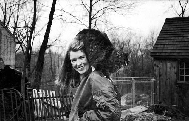 Марта Стюарт поделилась с поклонниками уникальными подробностями своего строгого ежедневного распорядка, который помогает ей сохранять моложавый вид даже на девятом десятке