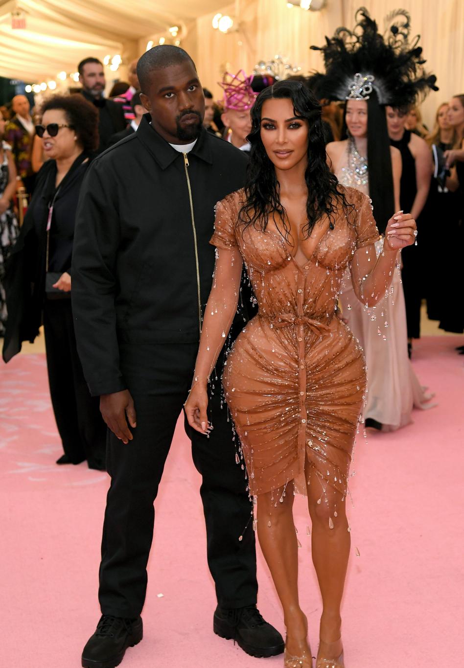 Канье Уэст и Ким Кардашьян Уэст посетили Бал Met Gala 2019, посвященный Camp: Notes on Fashion, в Метрополитен-музее Нью-Йорка 6 мая 2019 года.