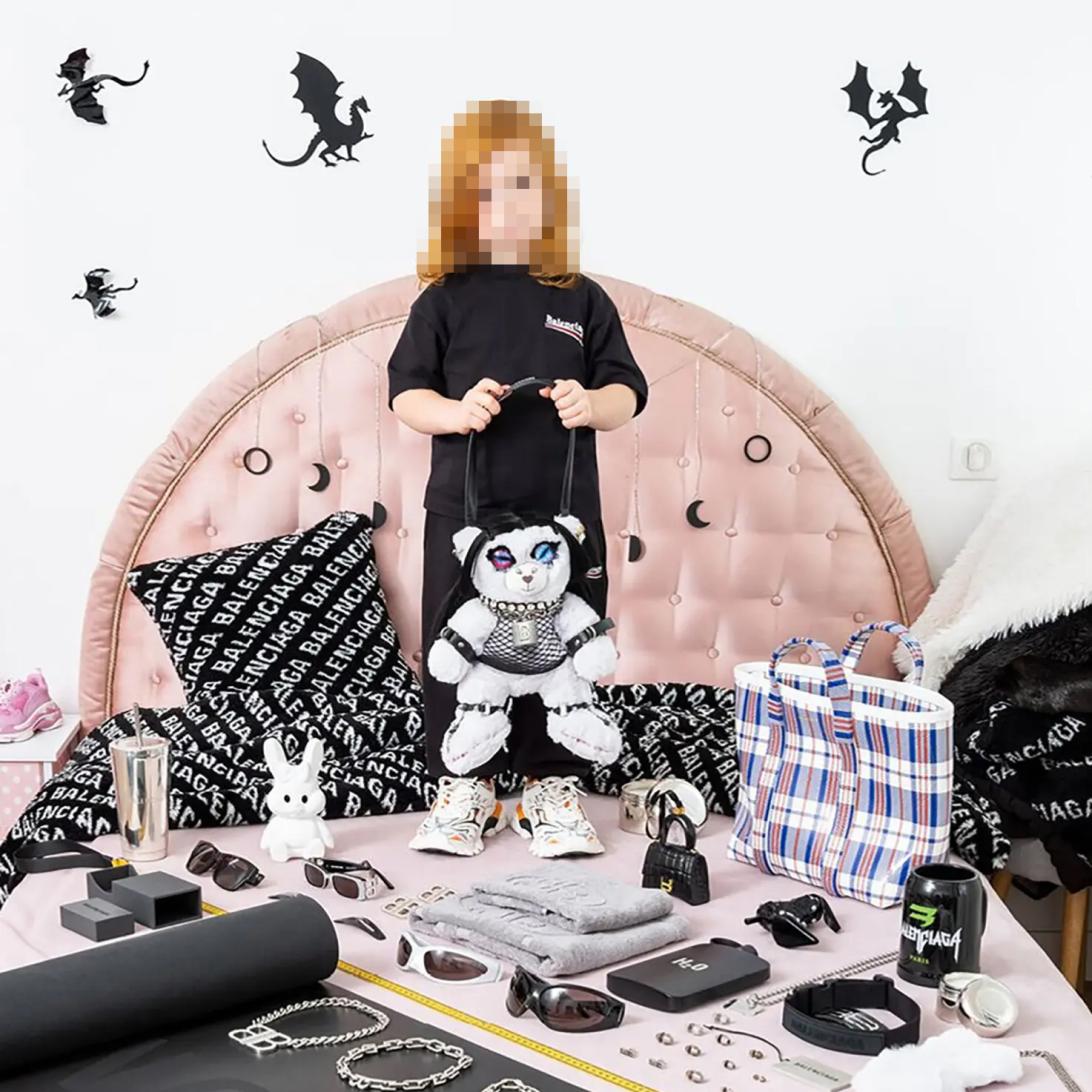 Рекламная кампания Balenciaga.