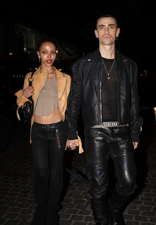 FKA twigs и ее бойфренд Джордан Хемингуэй выглядели влюбленными