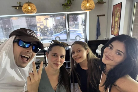 Кайли Дженнер и Тимоти Шаламе по-прежнему вместе: пару впервые за несколько месяцев заметили вдвоем