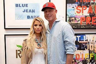 Джессика Симпсон с новым парфюмом возвращается в индустрию красоты