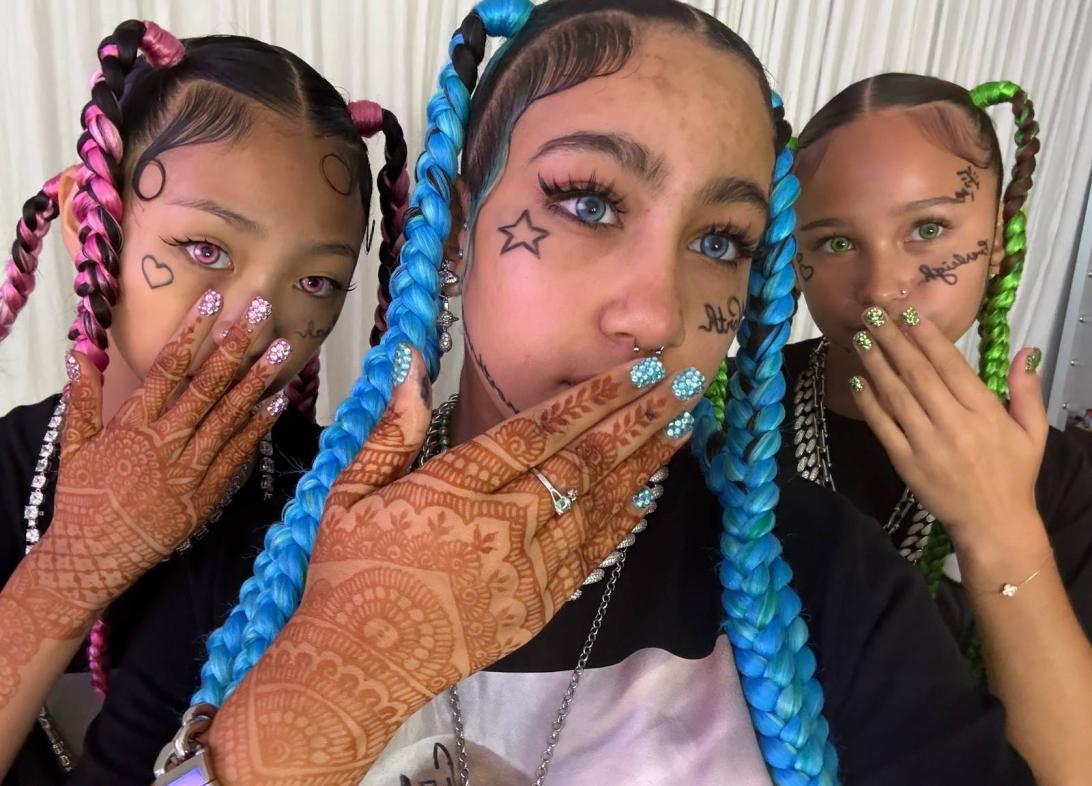 Фанаты обеспокоены внешностью Норт Уэст, а её мать, Ким Кардашьян, защищает право старшей дочери на самовыражение