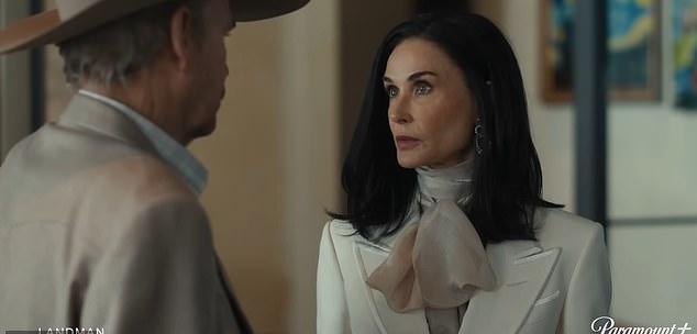 Актриса сейчас снимается в сериале «Лэндман» с Билли Бобом Торнтоном.