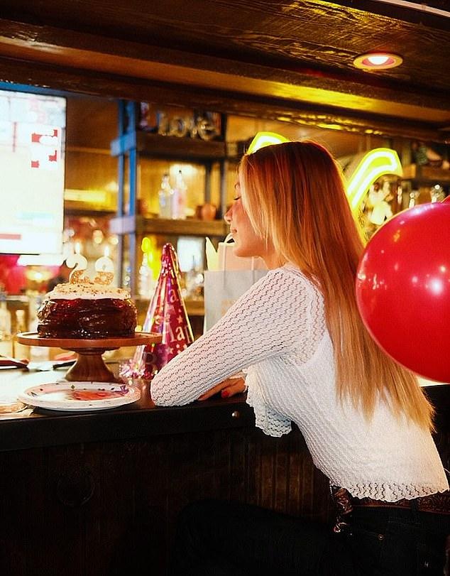 В среду супермодель поделилась в Instagram моментами своей недели празднования 29-летия, предоставив фанатам эксклюзивный взгляд.