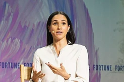 Диктатор на каблуках: Меган Маркл рассталась с десятым пиарщиком за пять лет