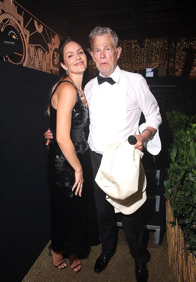 Под руку на мероприятии «Прекрасные тридцатые» 21 июля 2024 года в Форте-дей-Марми, Италия.