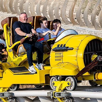 Уэйн Руни устроил двум своим старшим сыновьям поездку в Ferrari World в Абу-Даби на выходных – сразу после празднования своего 40-летия
