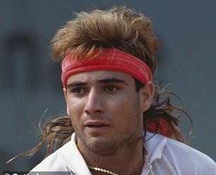 Андре Агасси шокировал фанатов ретро-снимком, пролив свет на свою легендарную прическу.