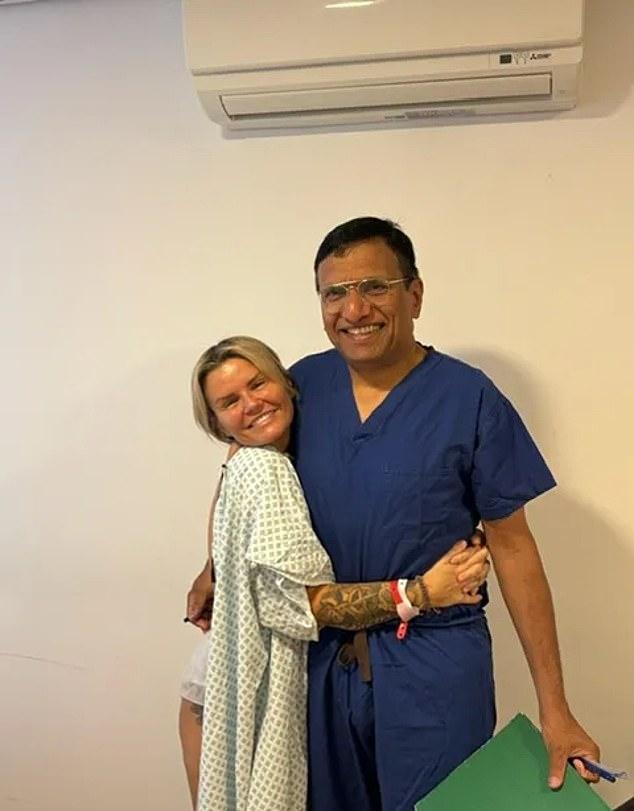 Керри сделала четвертое увеличение груди в этом году, жалуясь фанатам, что выглядела как «девятилетний мальчик».