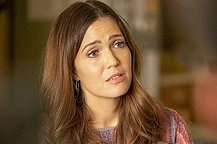 Мэнди Мур: элегантный образ на Vogue World и семейное торжество в Диснейленде