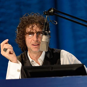 Ключевые сотрудники шоу Говарда Стерна ищут новые вакансии на фоне растущей неопределенности