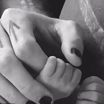 Меган Фокс откровенно рассказала о своём послеродовом периоде