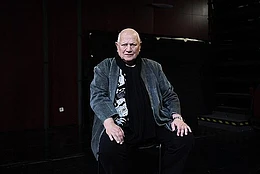 В нашей постоянной рубрике известные личности вспоминают любимые места отдыха своей юности. На этой неделе актёр Стивен Беркофф снова посещает Брайтон..