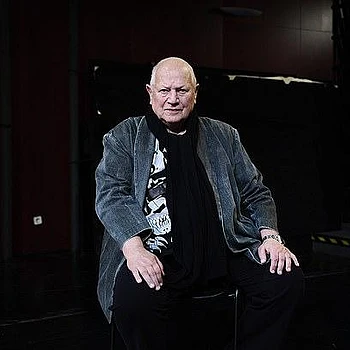 В нашей постоянной рубрике известные личности вспоминают любимые места отдыха своей юности. На этой неделе актёр Стивен Беркофф снова посещает Брайтон..