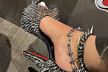 Карди Би обрушилась с гневной тирадой на Дональда Трампа, раскритиковав всех, кто проголосовал за него на выборах 2024 года