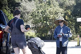 Редкое появление Айрленд Болдуин с матерью Ким Бейсингер