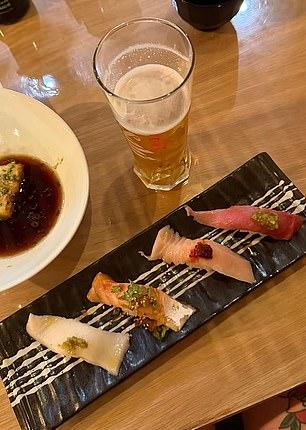 Спустя часы, Айрленд развеяла слухи о беременности, выложив фото суши и пива.