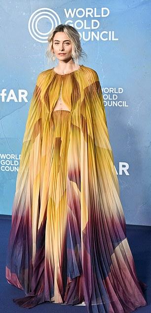 Пэрис возмутилась, когда Колмэн Доминго, играющий ее деда Джо Джексона, намекнул, что она «очень поддерживает наш фильм».