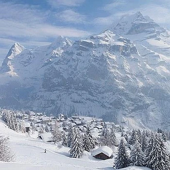 Джордж Лэзенби, возможно, был наименее запоминающимся Джеймсом Бондом, но его наследие в Швейцарских Альпах остаётся неизменным