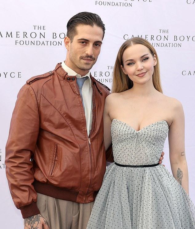 Дав и Дамиано встречаются почти два года, познакомившись на MTV VMA в 2022 году.