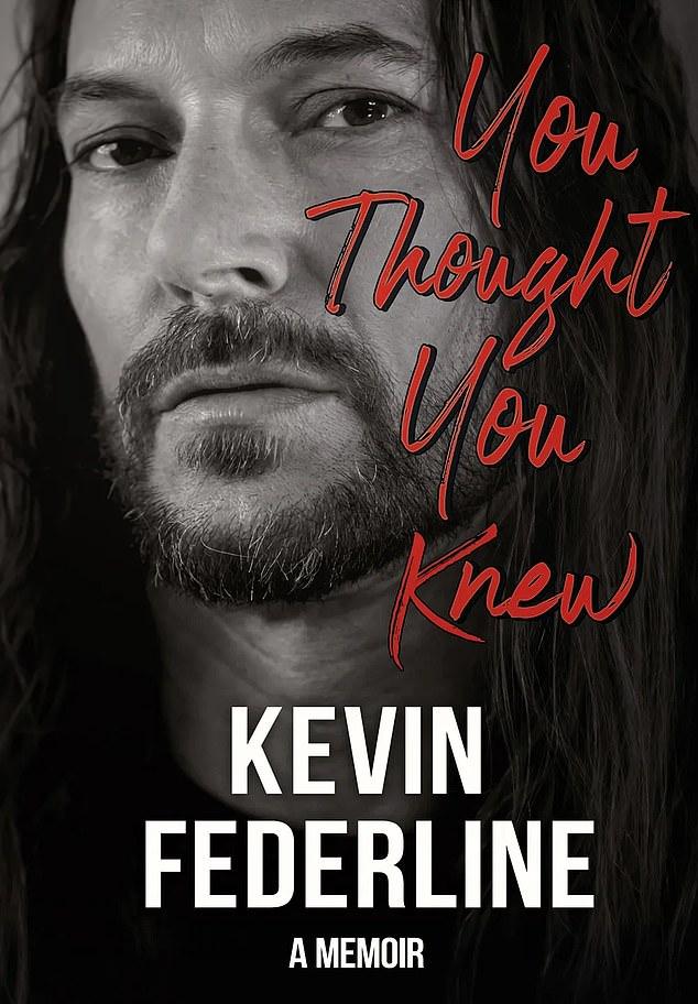Скандальные мемуары Федерлайна «You Thought You Knew» вышли в свет 21 октября.