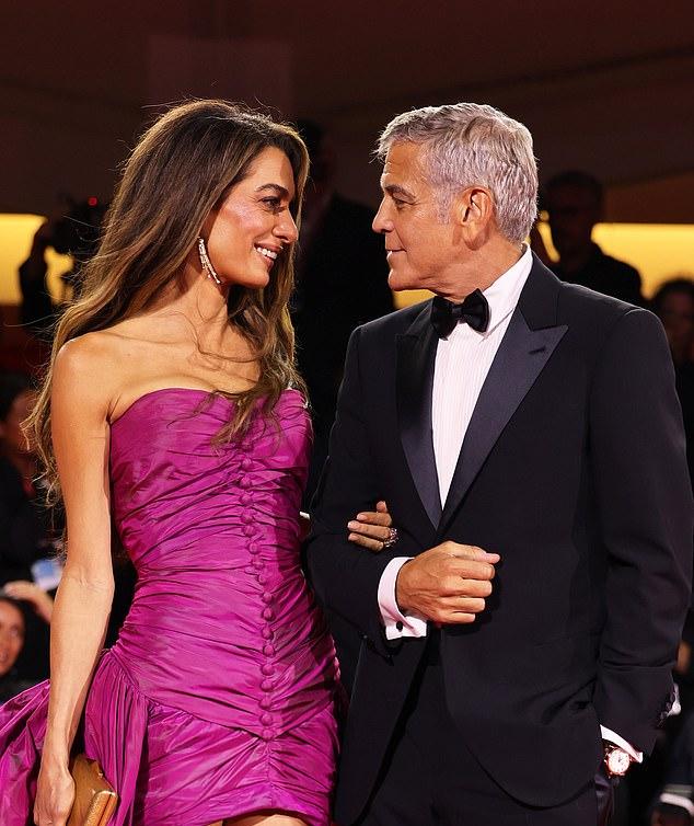 Джордж Клуни неожиданно приоткрыл семейные тайны (на фото с женой Амаль, август).