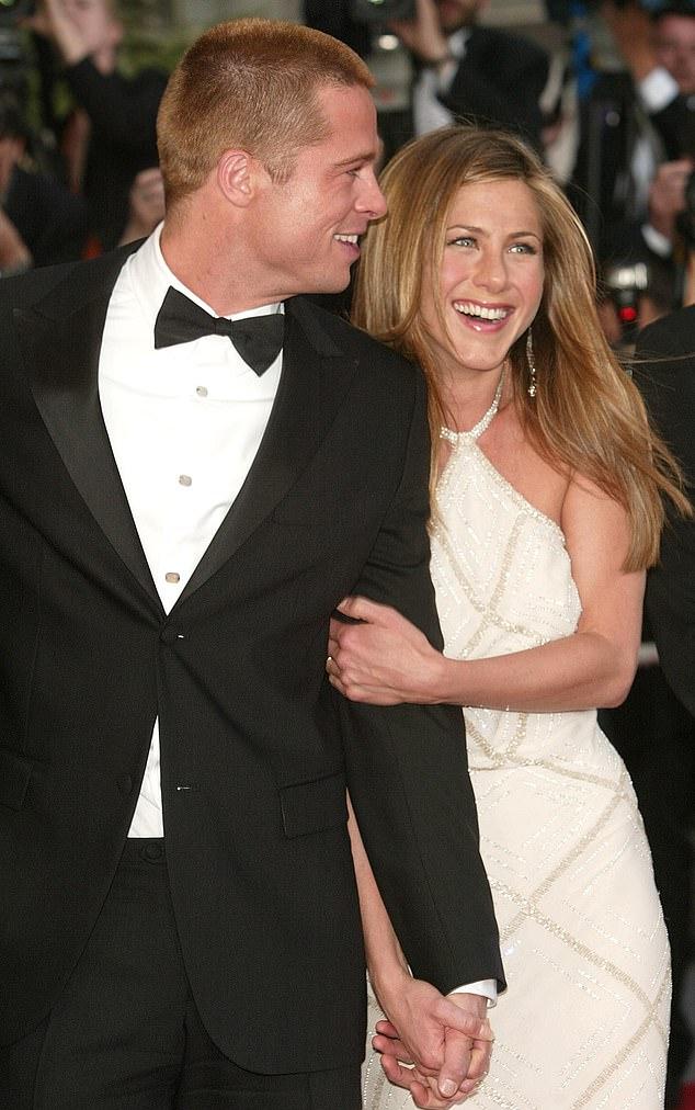 На вопрос о тоске Дженнифер по Брэду Питту Риз ответила: «Нет, у нее все прекрасно. Ее 50-летие — лучшее доказательство ее замечательности».