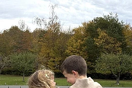 Рози Хантингтон-Уайтли поделилась редкими снимками сына Джека и дочери Изабеллы, приоткрыв завесу над своей семейной жизнью