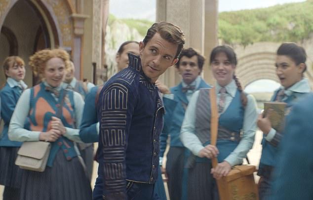 Джонатан Бэйли назван самым сексуальным мужчиной по версии People, сменив на этом посту Джона Красински, чье избрание вызвало споры