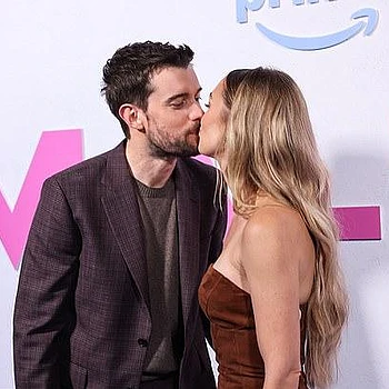 Джек Уайтхолл и его невеста Рокси Хорнер на премьере «Злобы» в Лондоне