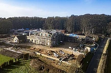 Вик Хоуп создает простор для своего новорожденного сына