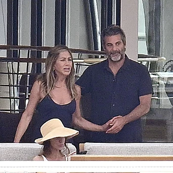 Второй бывший муж Дженнифер Энистон, Джастин Теру, одобрил новый роман актрисы с Джимом Кертисом