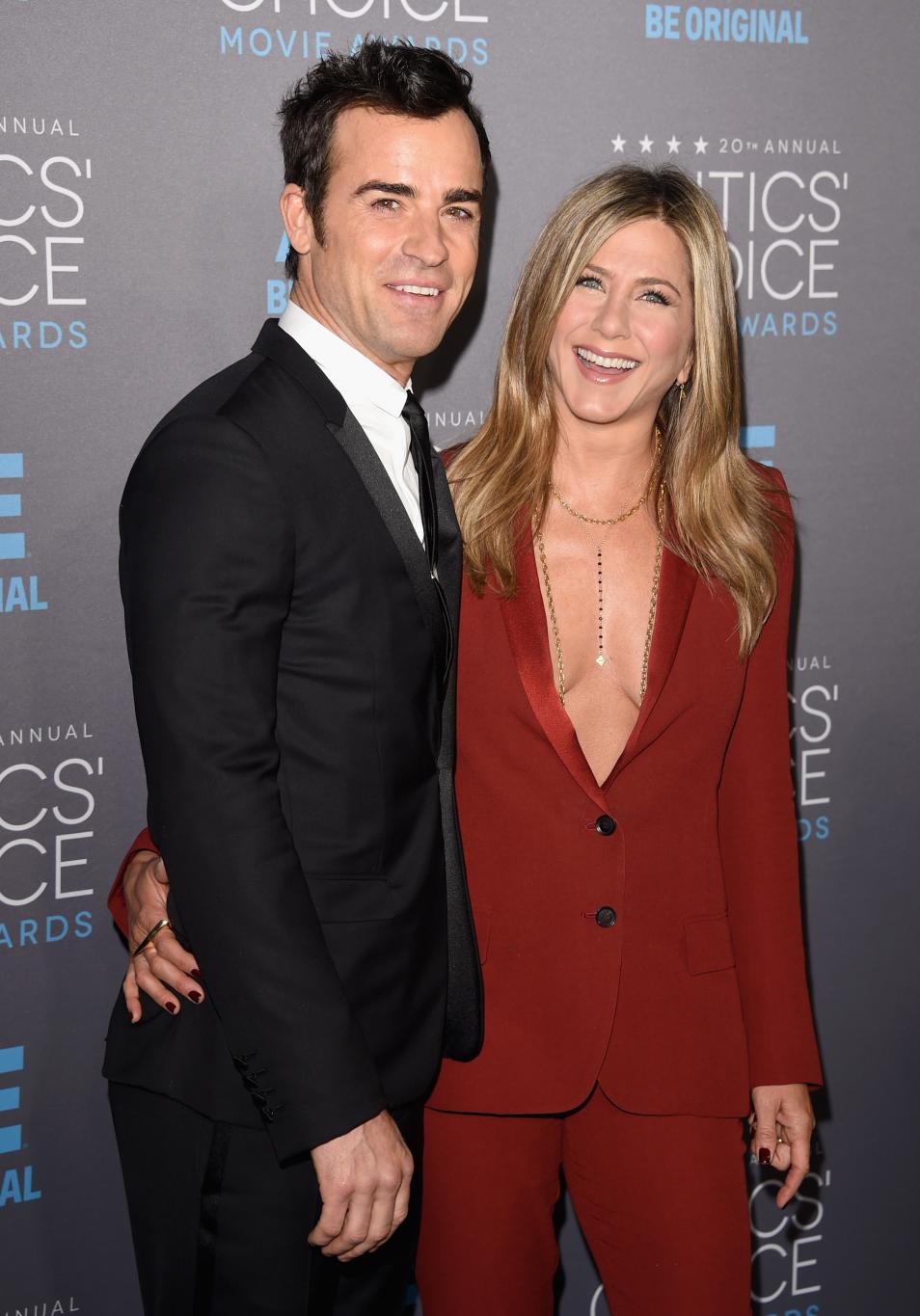 Звездная пара Дженнифер Энистон и Джастин Теру на церемонии Critics Choice 2015.