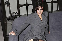 Ким Кардашьян представила поклонникам закулисные кадры сексуальных дизайнерских нарядов, в которых она снималась для своего нового сериала Hulu «All’s Fair»