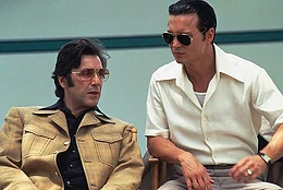 Давние друзья Джонни Депп и Аль Пачино воссоединились вечером во вторник на премьере своего нового фильма в Беверли-Хиллз, Калифорния