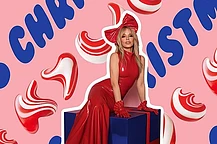 Кайли Миноуг поразила воображение в облегающем красном латексном платье, объявив в среду о выходе своего совершенно нового рождественского альбома